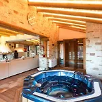 Madera By Corfuescapes *