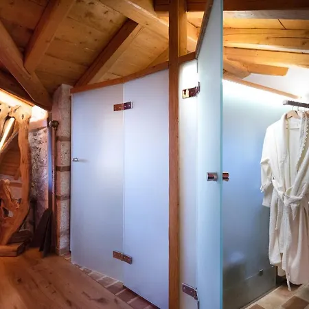 Madera By Corfuescapes * Kompitsion