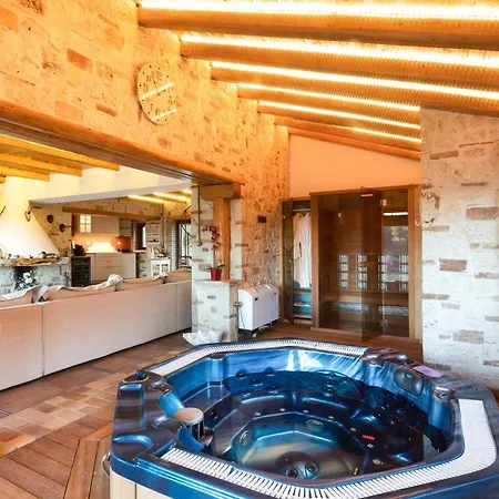 Madera By Corfuescapes *