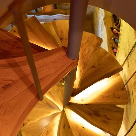 Madera By Corfuescapes * Kompítsion